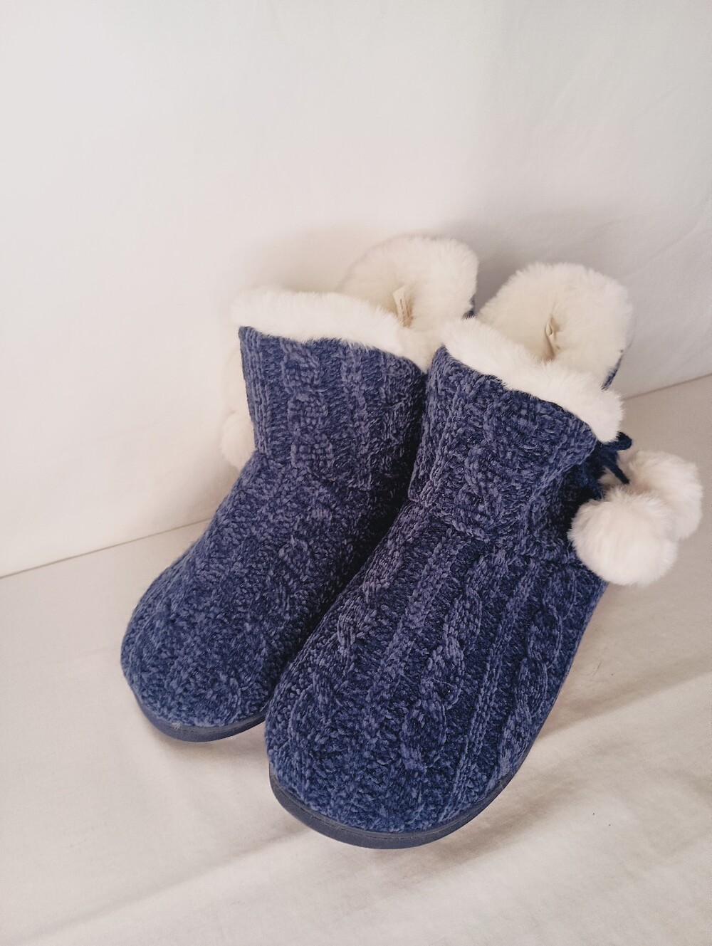 Women's Size 8 Cozy Navy Chenille Slipper Boots - Picture 7 of 8